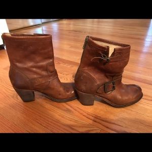 Frye ankle boots size 7.5